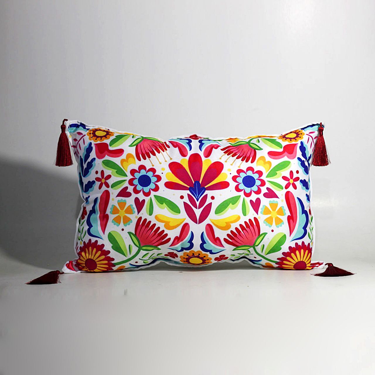 Set sarung bantal estetik Sarung Bantal Chic dengan warna netral hangat.